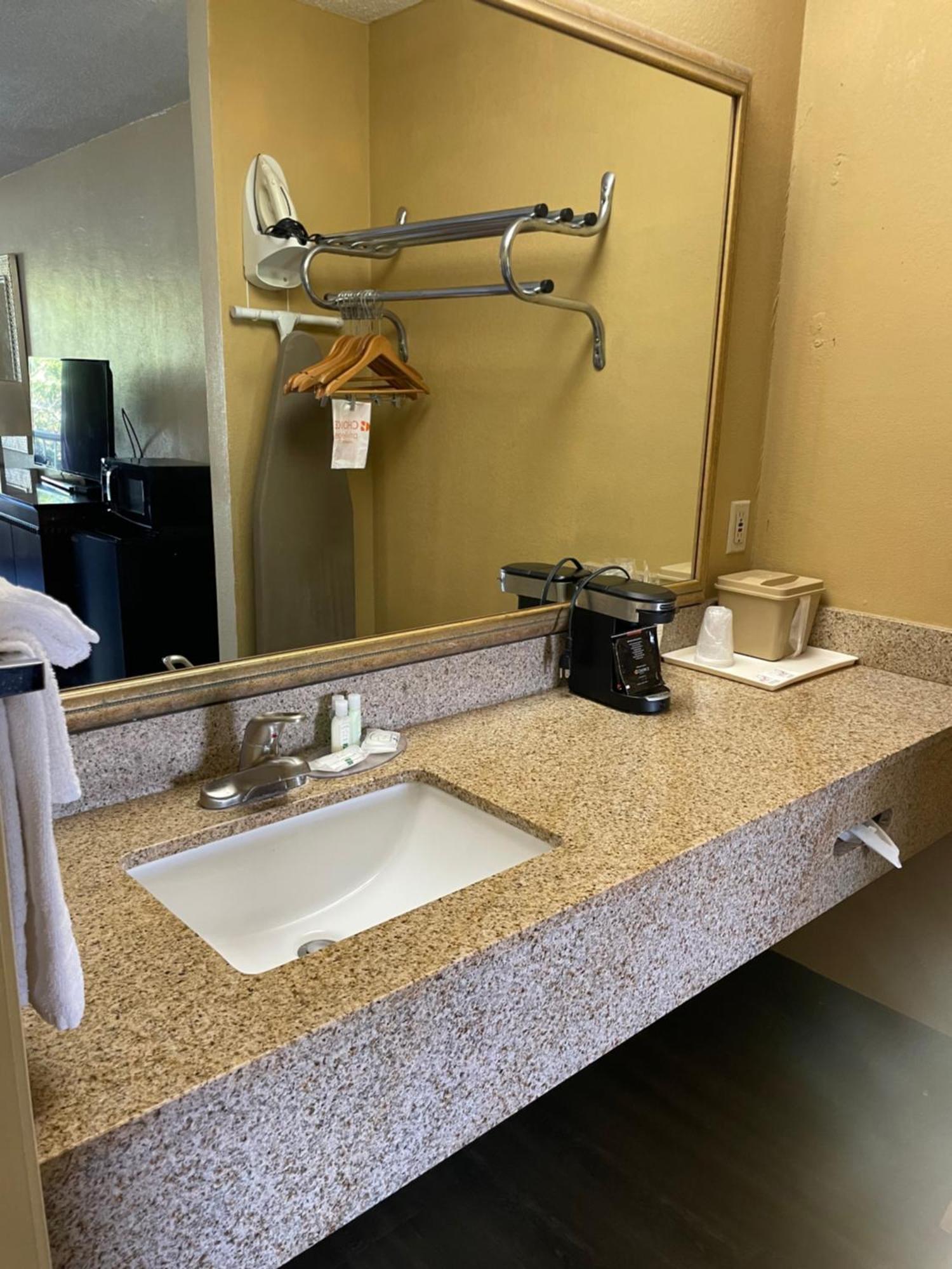 Quality - Gainesville Area Inn 2*
