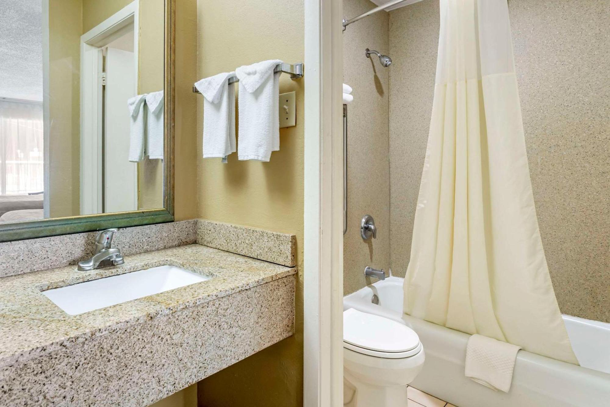 Inn Quality - Gainesville Area 2*